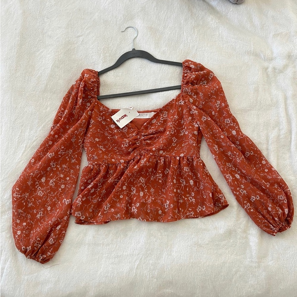 ASTR the Label Puff Sleeve Top